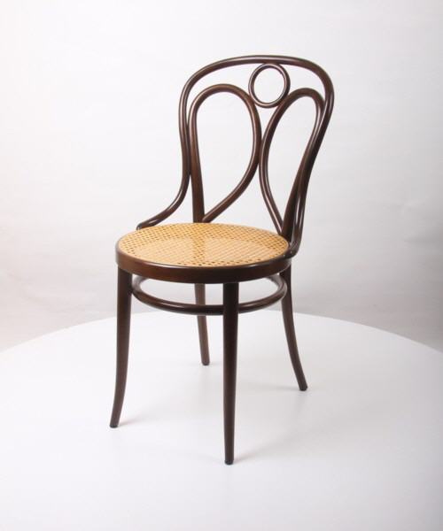 Thonet_Geflechtstuhl_(EMT113)