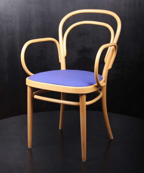 Thonet_215_PF_Sessel_(EMT083)